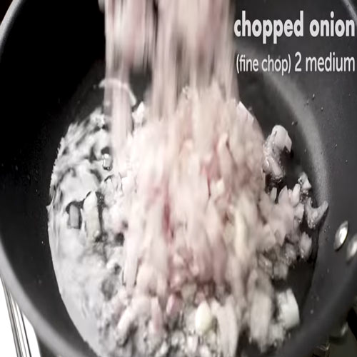 chopped-onion-in-pan